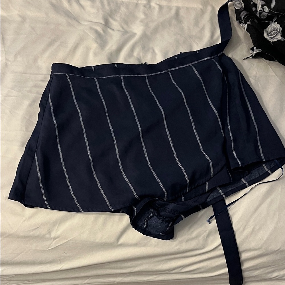superdown Navy and White Striped Skort